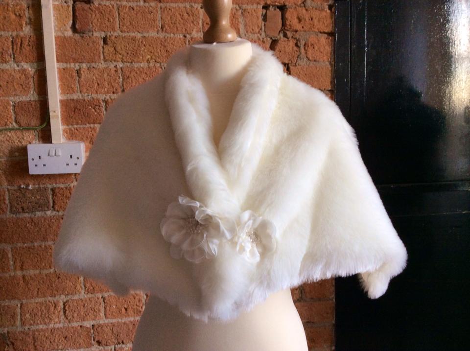 Velvet Fabrics & Faux Furs : Wedding Dress - Bridal Fabrics