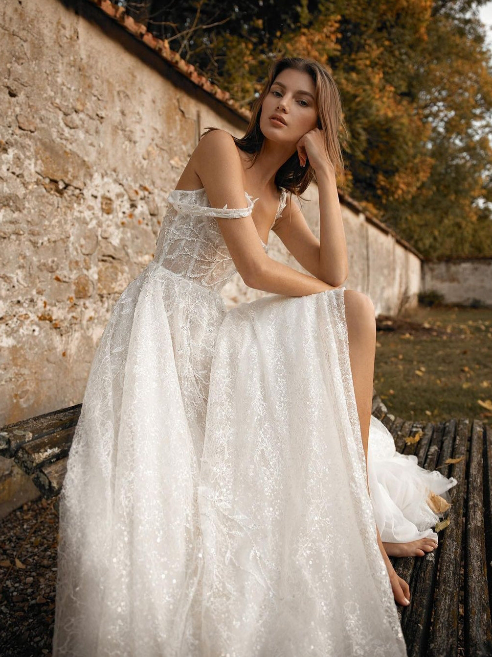 http://www.bridalfabrics.com/cdn/shop/products/MagnificentWeddingDressthatusesYolantheLace.jpg?v=1692010552