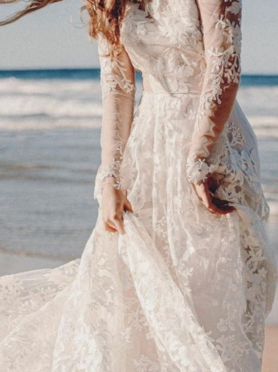 http://www.bridalfabrics.com/cdn/shop/products/a-wedding-dress-that-uses-fontaine-lace_fef818ee-8d56-431b-ad3b-082c4a5f01d1.jpg?v=1692038248