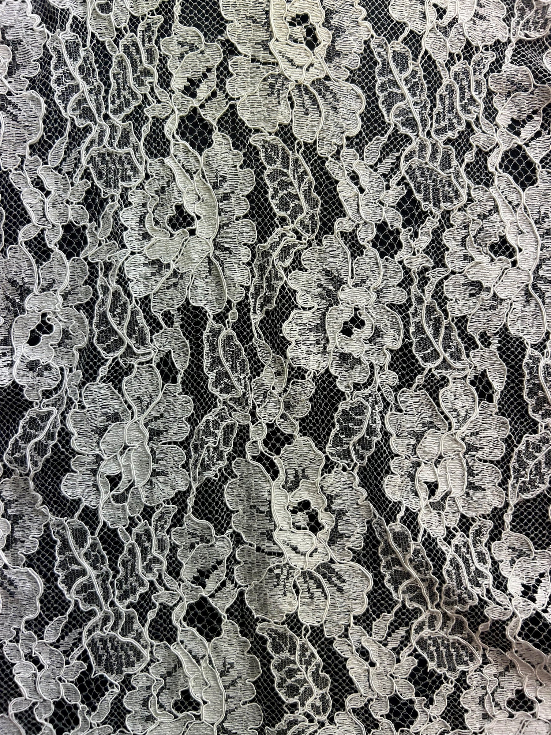 Ivory Chantilly Lace - Amy