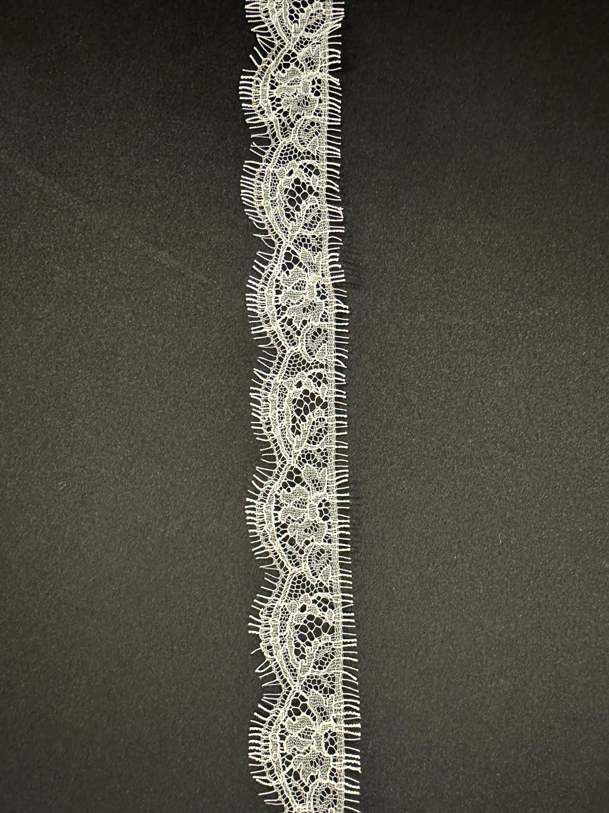 Ivory Chantilly Lace Trim – Anna