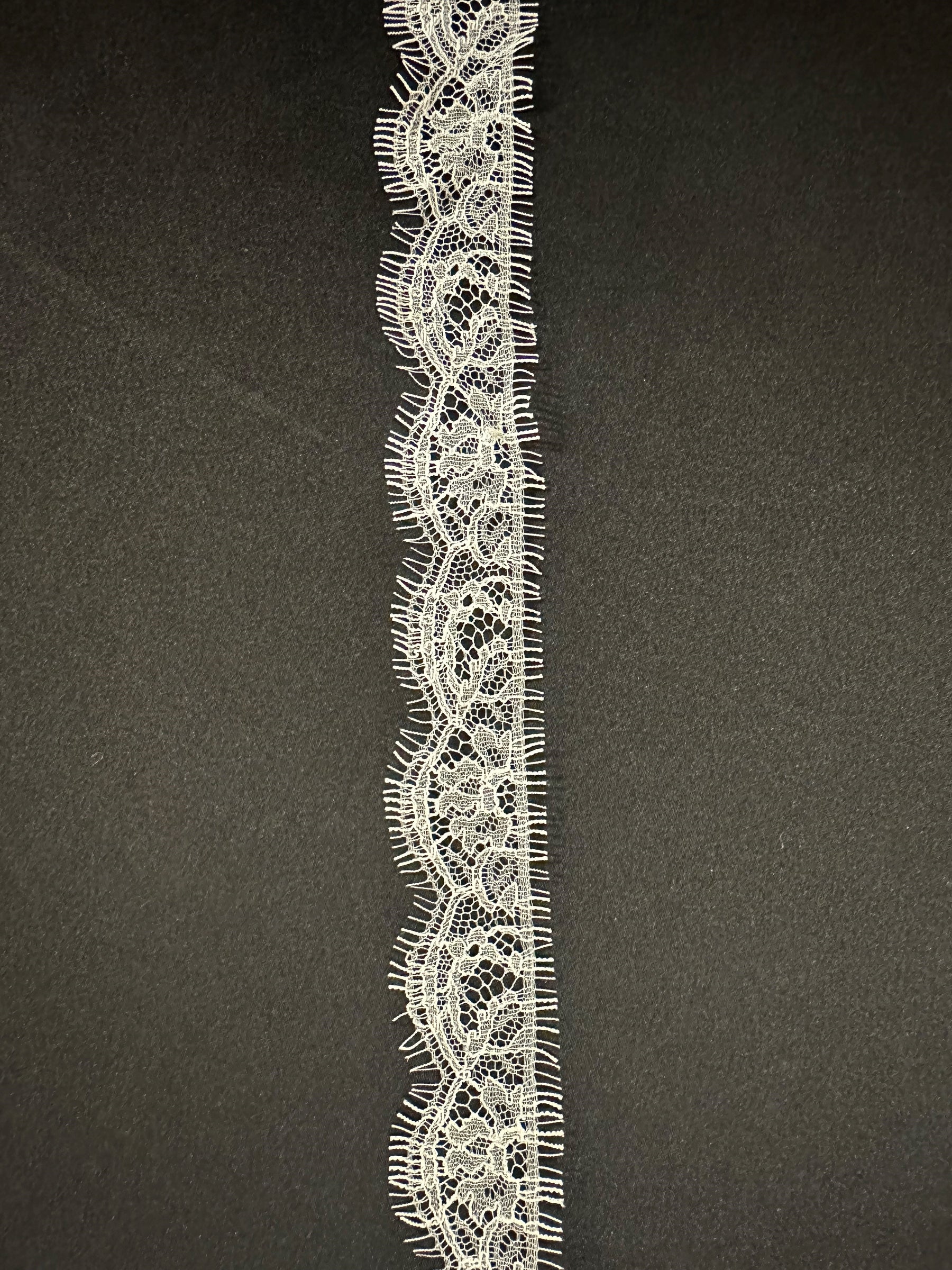 Ivory Chantilly Lace Trim – Anna