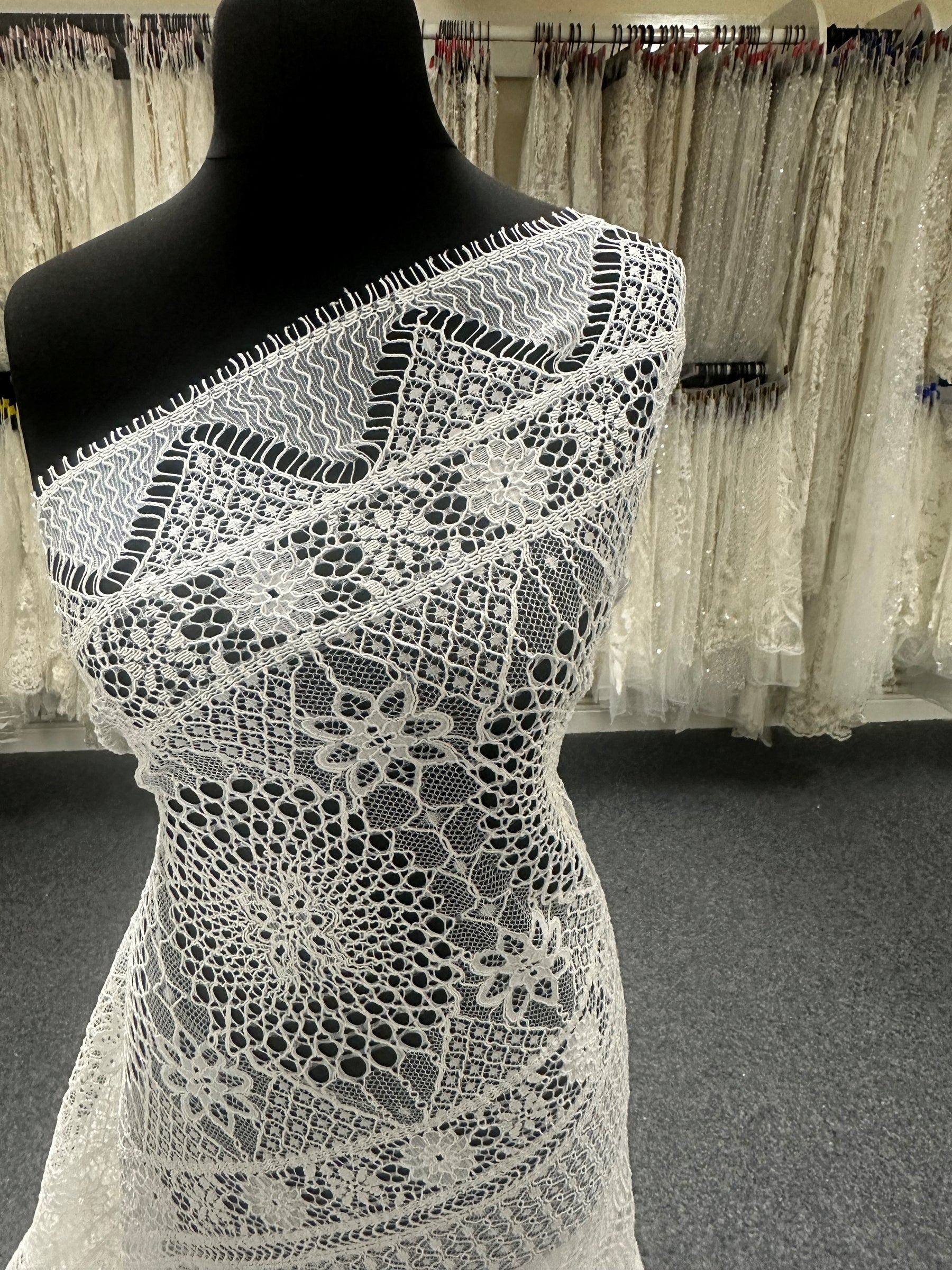 Ivory Corded Lace – Philine