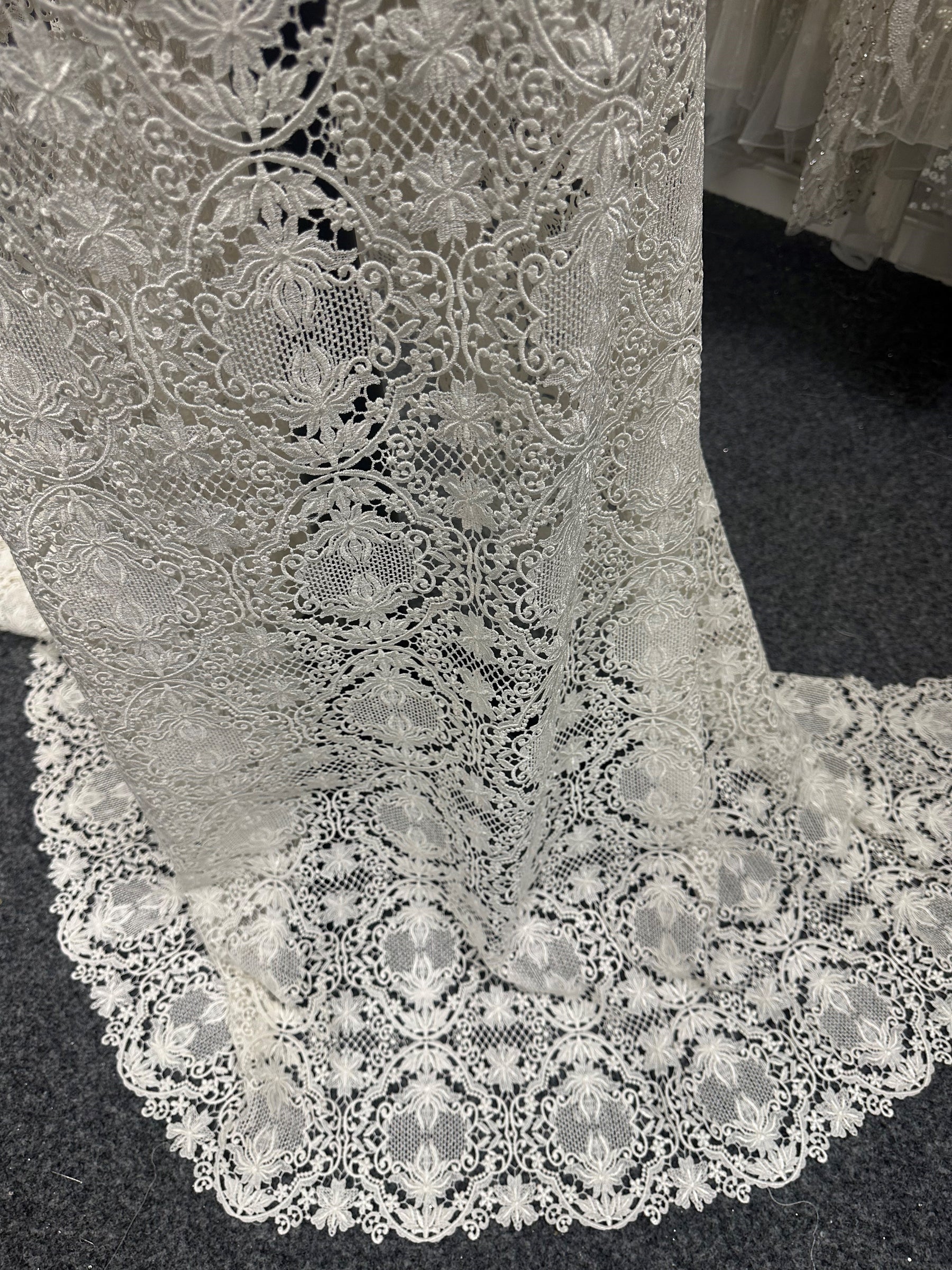 Ivory Guipure Lace – Lennox