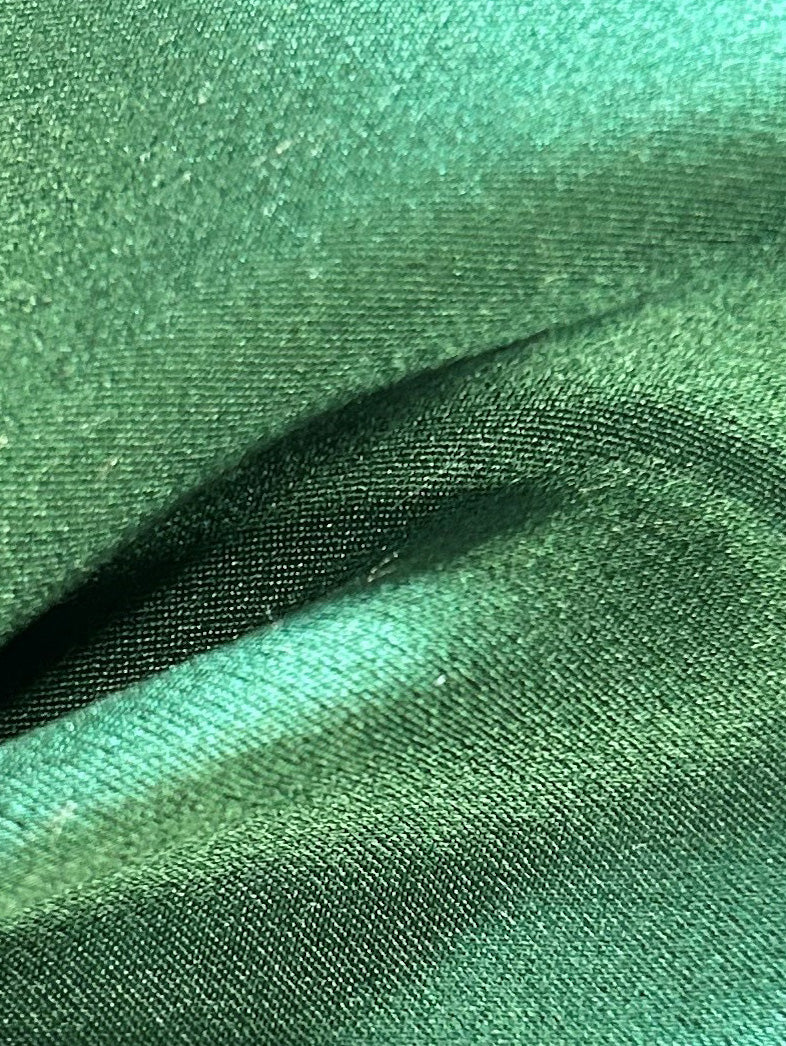 Bottle Green Satin - Magnifique