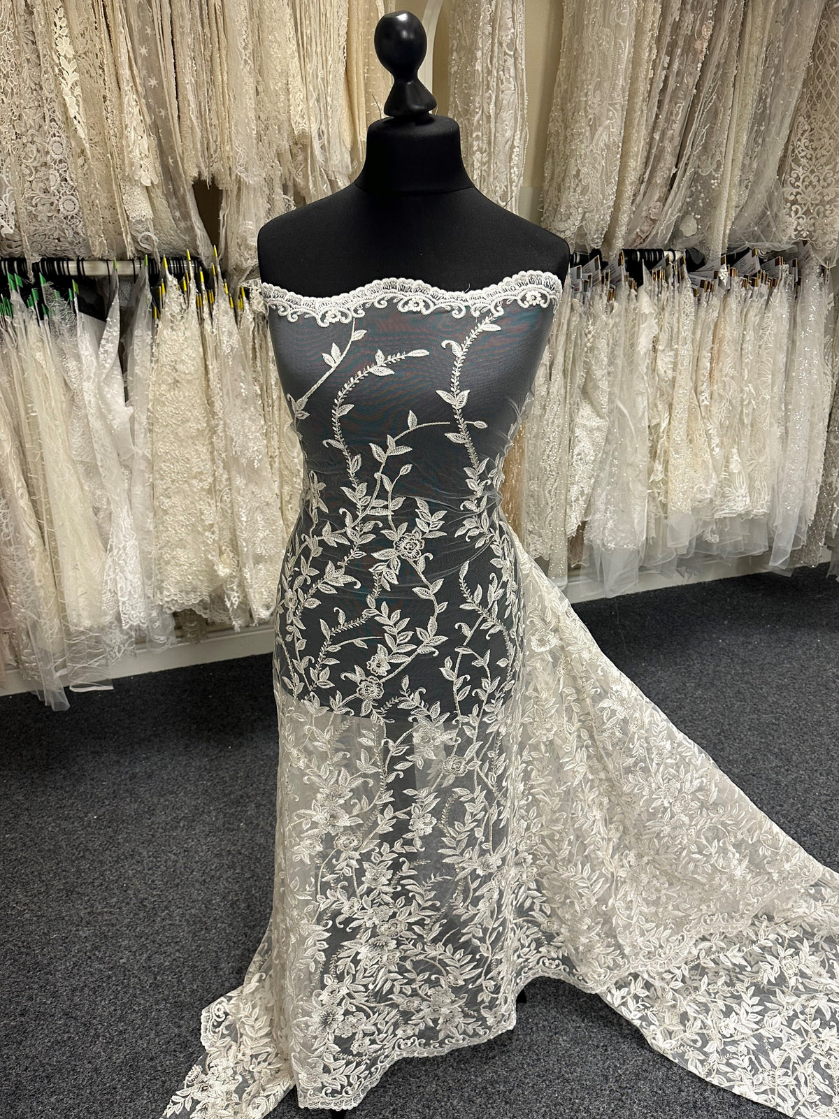 Ivory Embroidered Lace - Violina