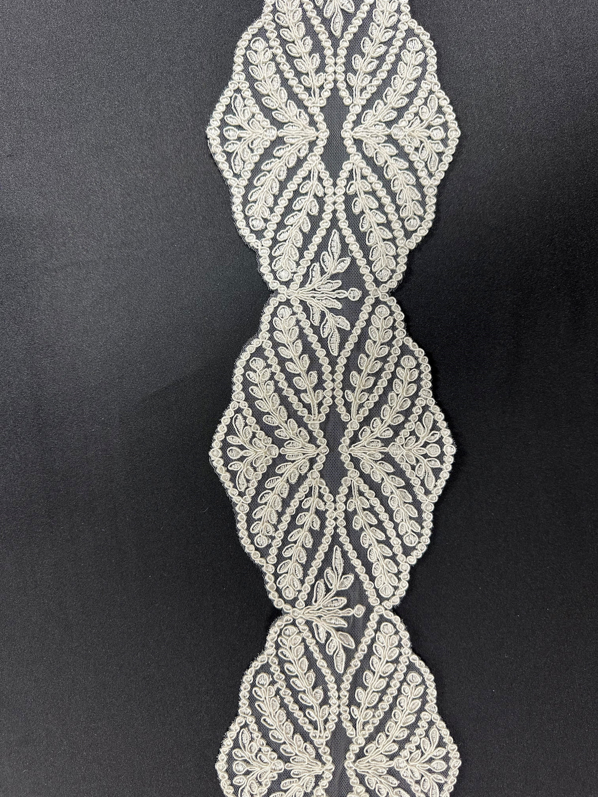 Ivory Corded Lace Trim - Vine