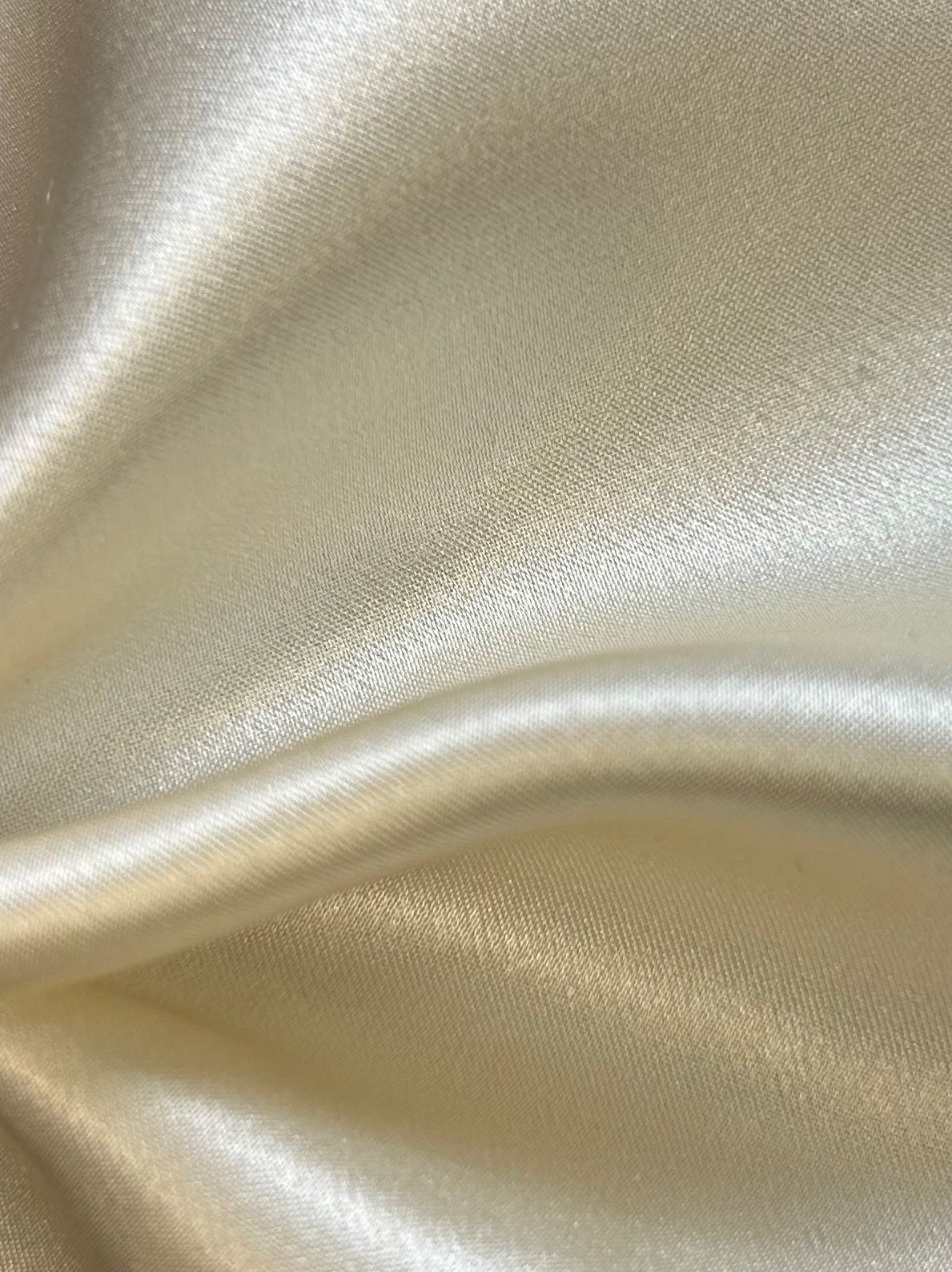 Cream Silk Satin - Magnifique