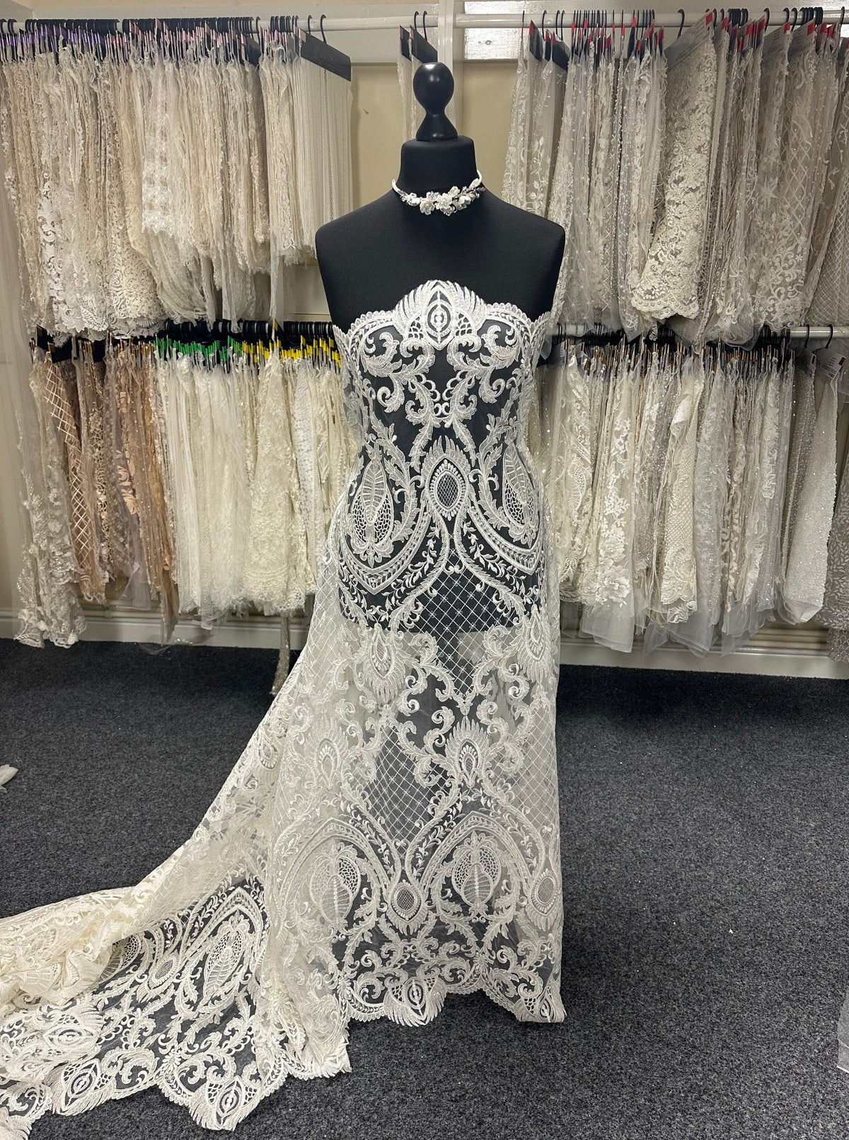 Embroidered Bridal Tulle : Wedding Dress Design - Bridal Fabrics