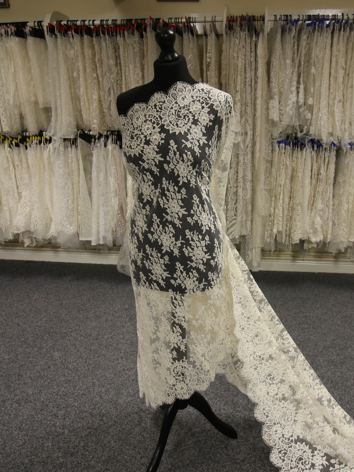 Vintage Charm Lace : Wedding Dress - Bridal Fabrics