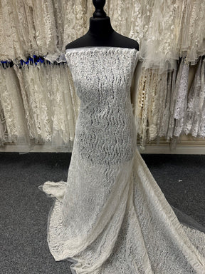 Ivory Couture Lace - Empanda