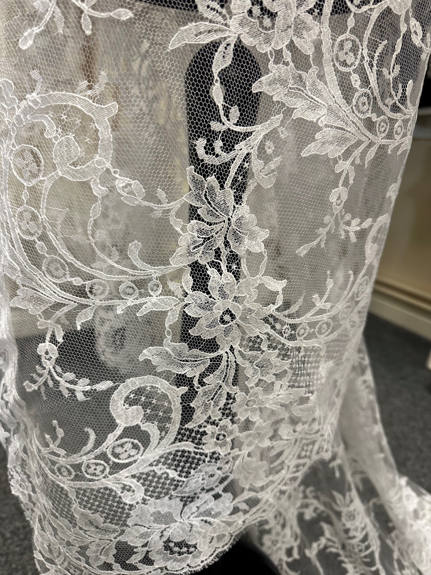 White Chantilly Lace - Kate