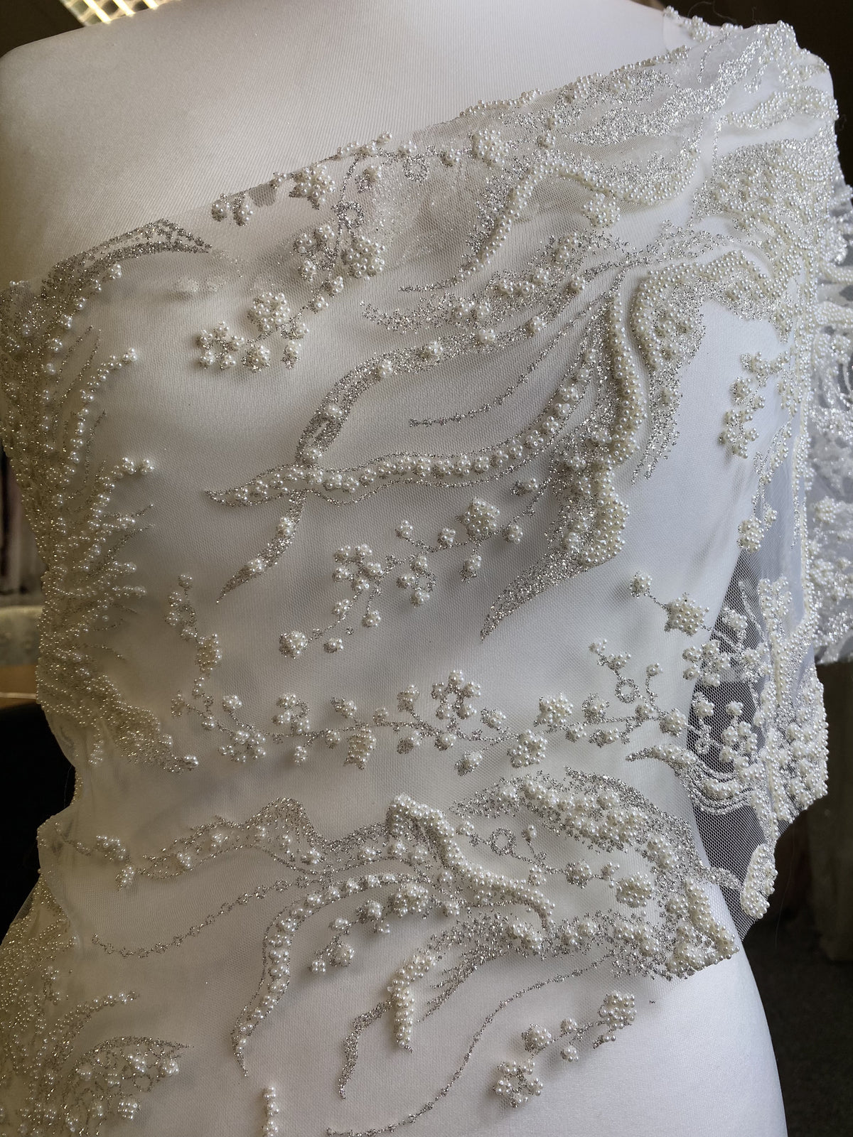 Glitter Lace : Shimmering Style - Bridal Fabrics