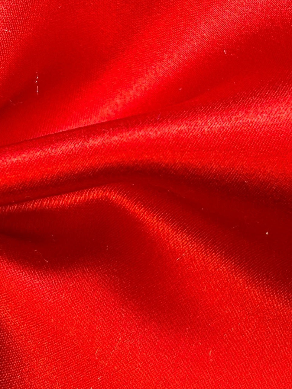 Red Silk Satin - Magnifique