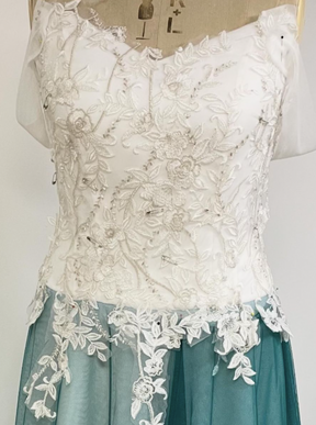 Ivory Embroidered Lace - Violina