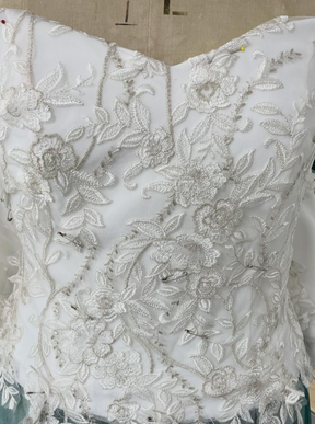 Ivory Embroidered Lace - Violina