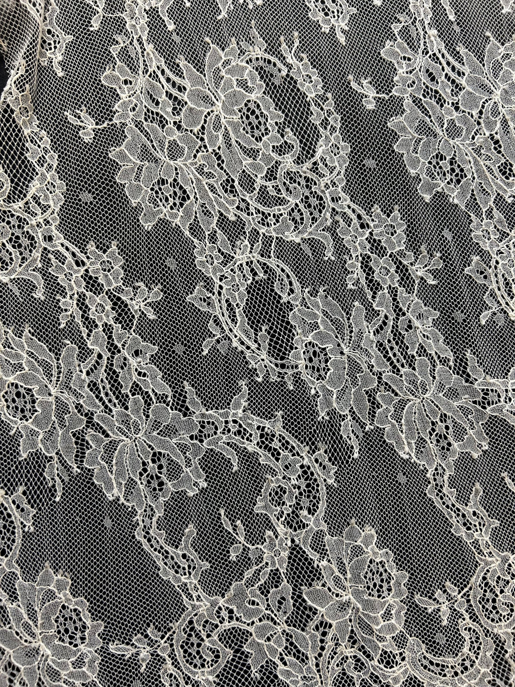 Ivory Chantilly Lace - Westlyn