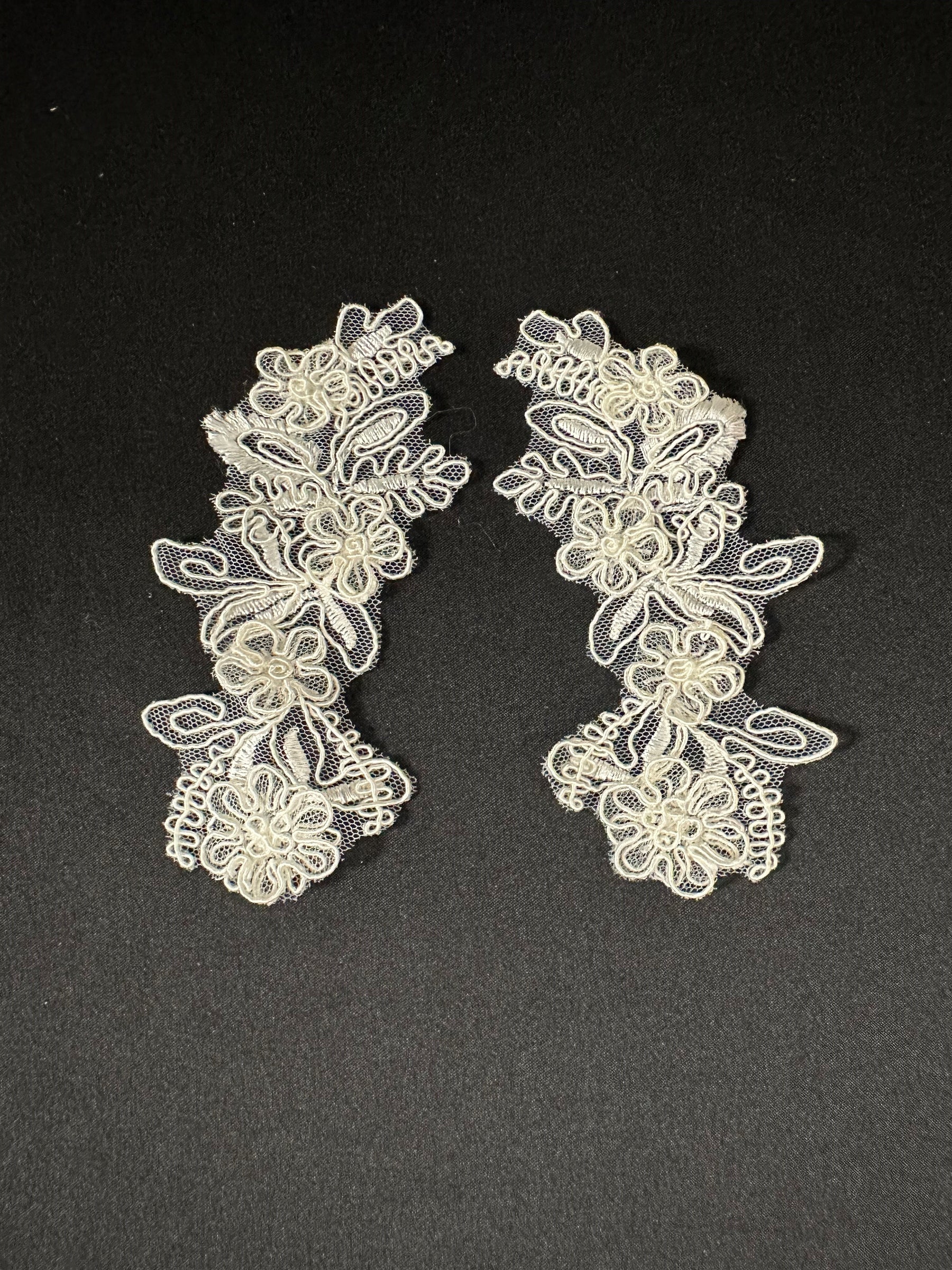 Ivory Corded Lace Appliques - Coral (Small)