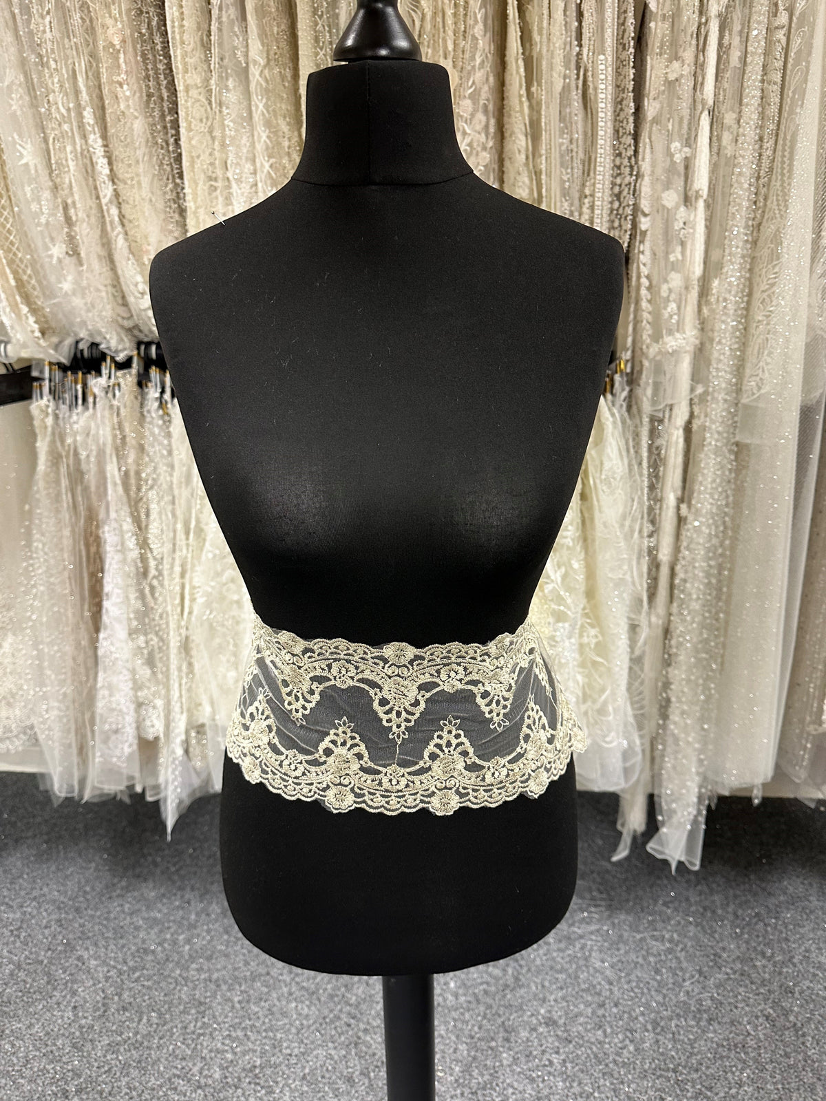 Gold Lace Trim - Cadenza