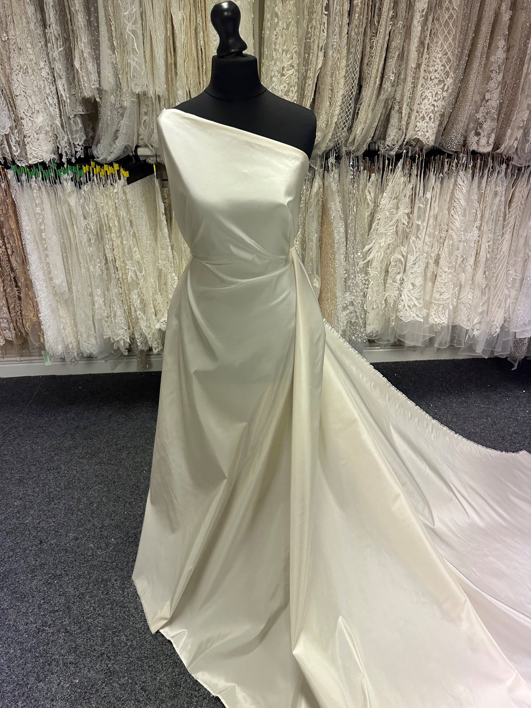 Champagne Silk Taffeta - Amour