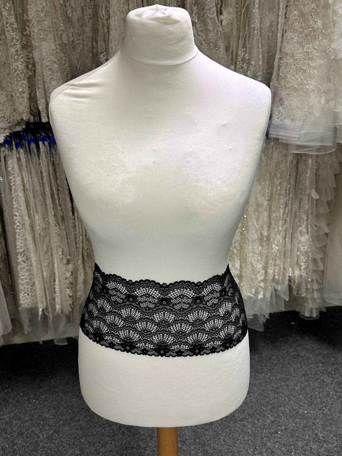 Black Lace Trim - Jett