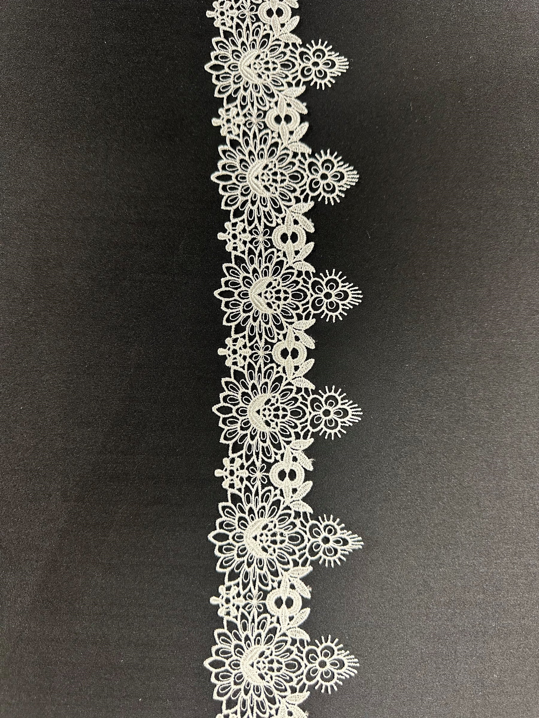 Ivory Lace Trim - Ash