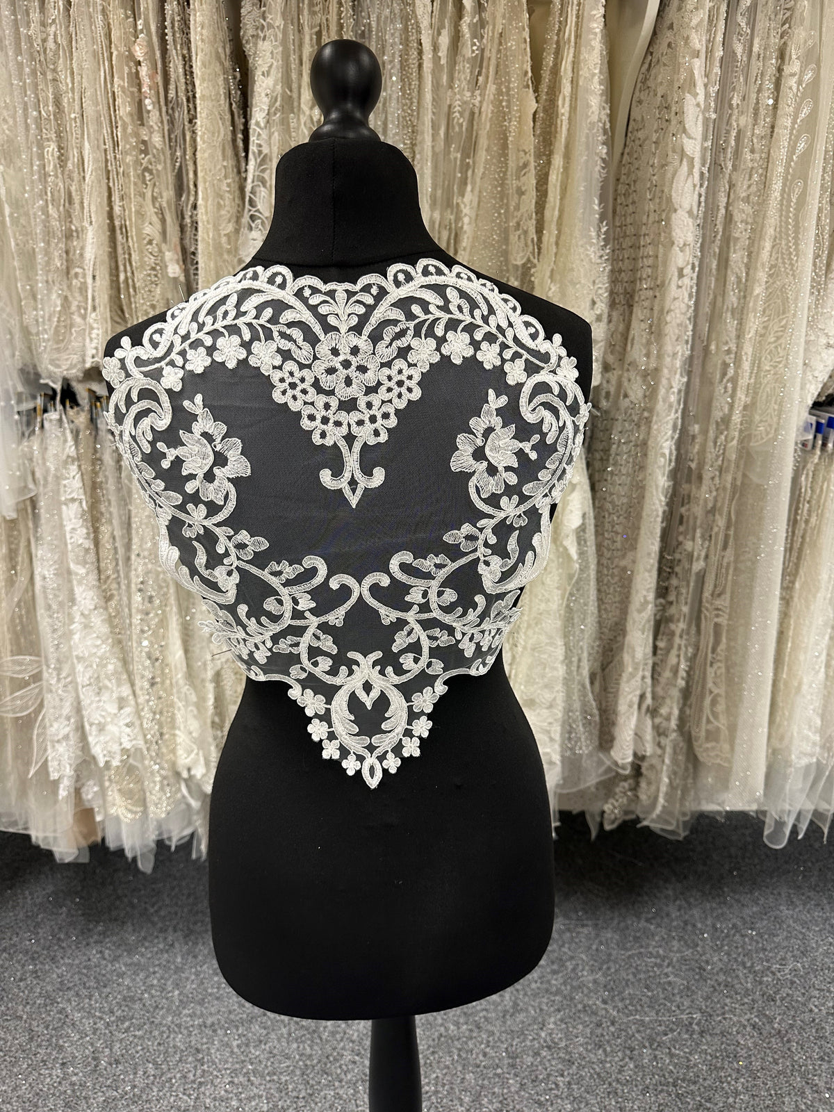 Ivory Corded Lace Applique - Snowdrop