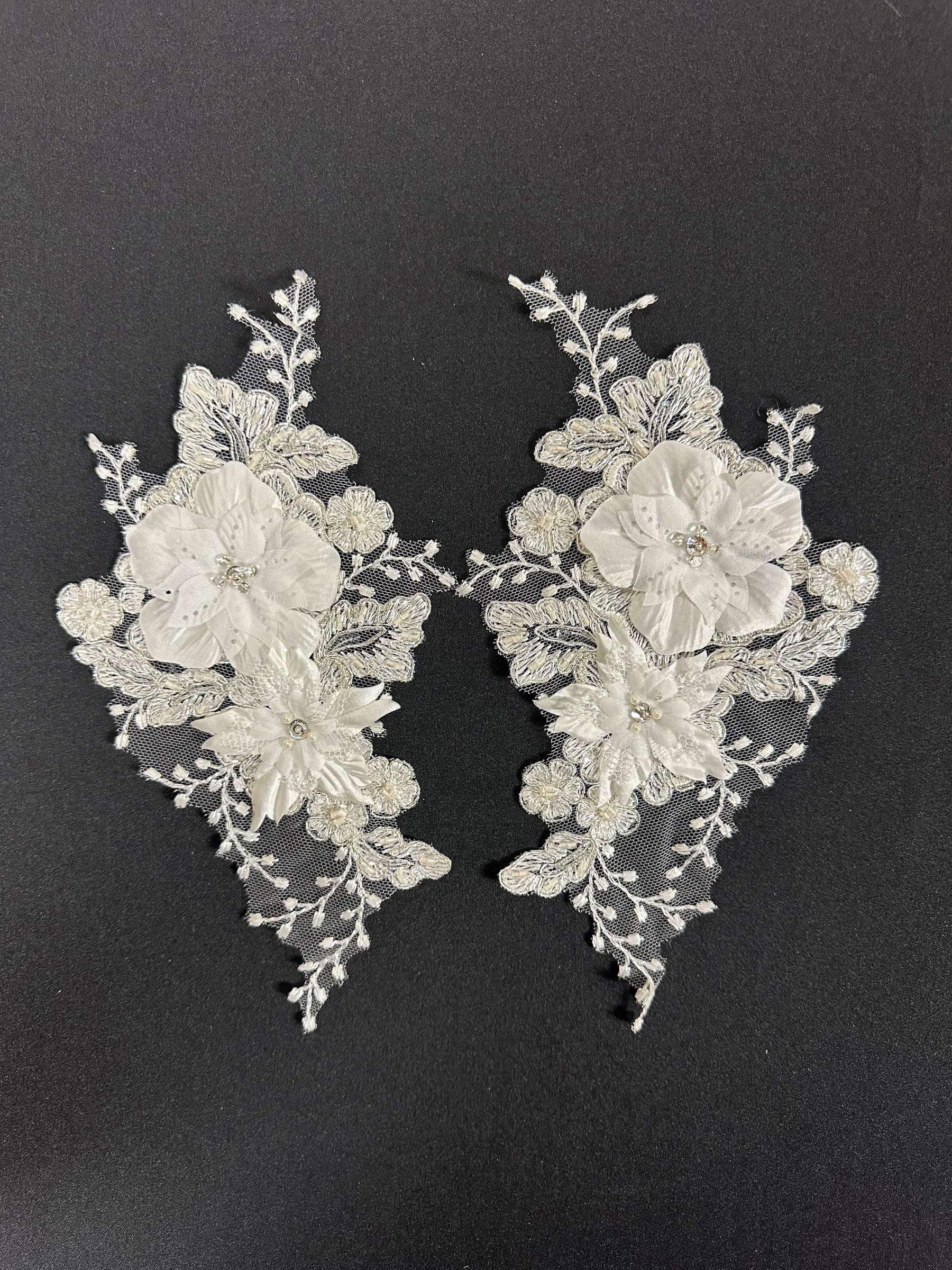 Ivory Flower Lace Appliques - Naomi