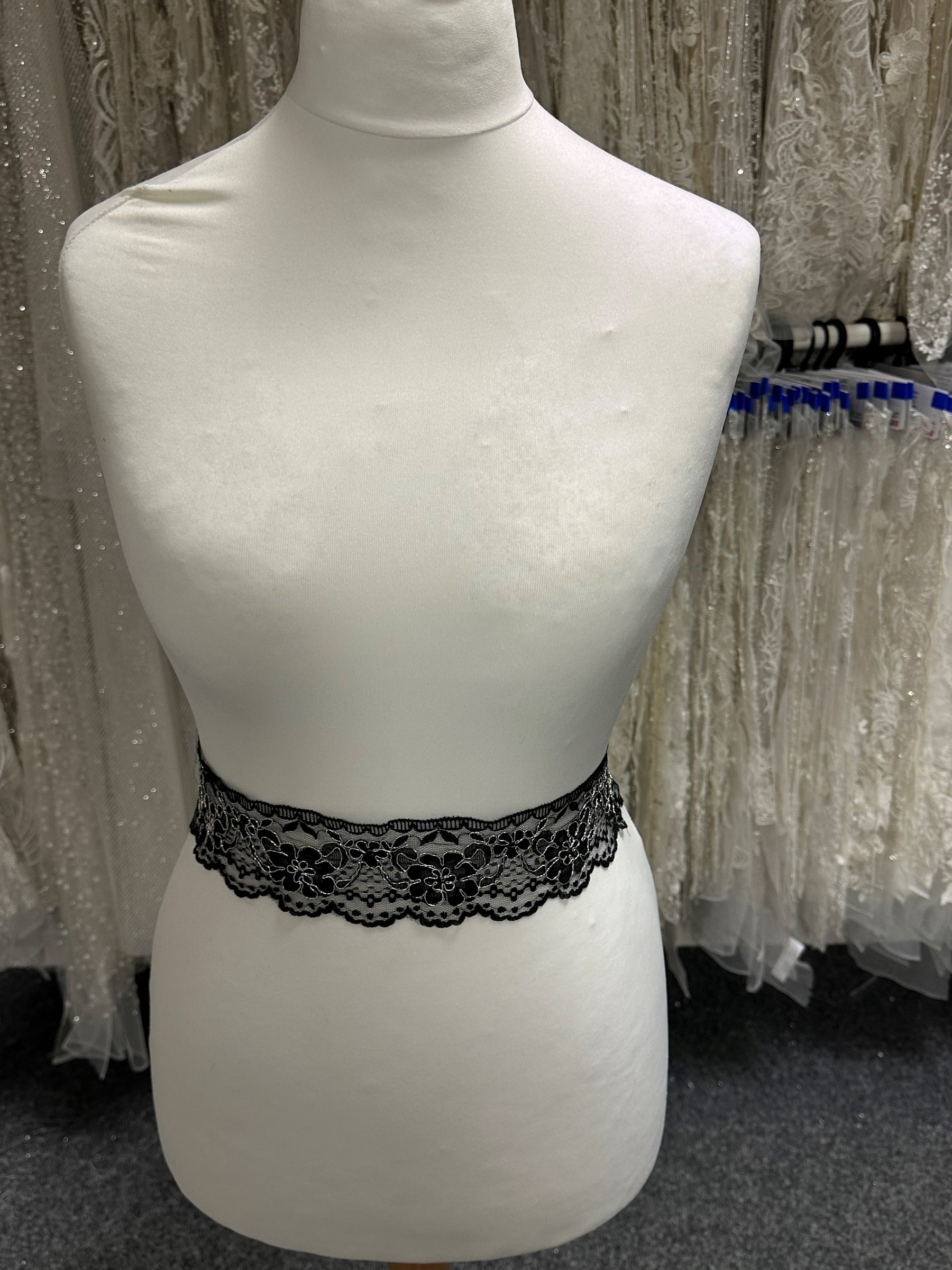 Black Corded Lace Trim - Silvano