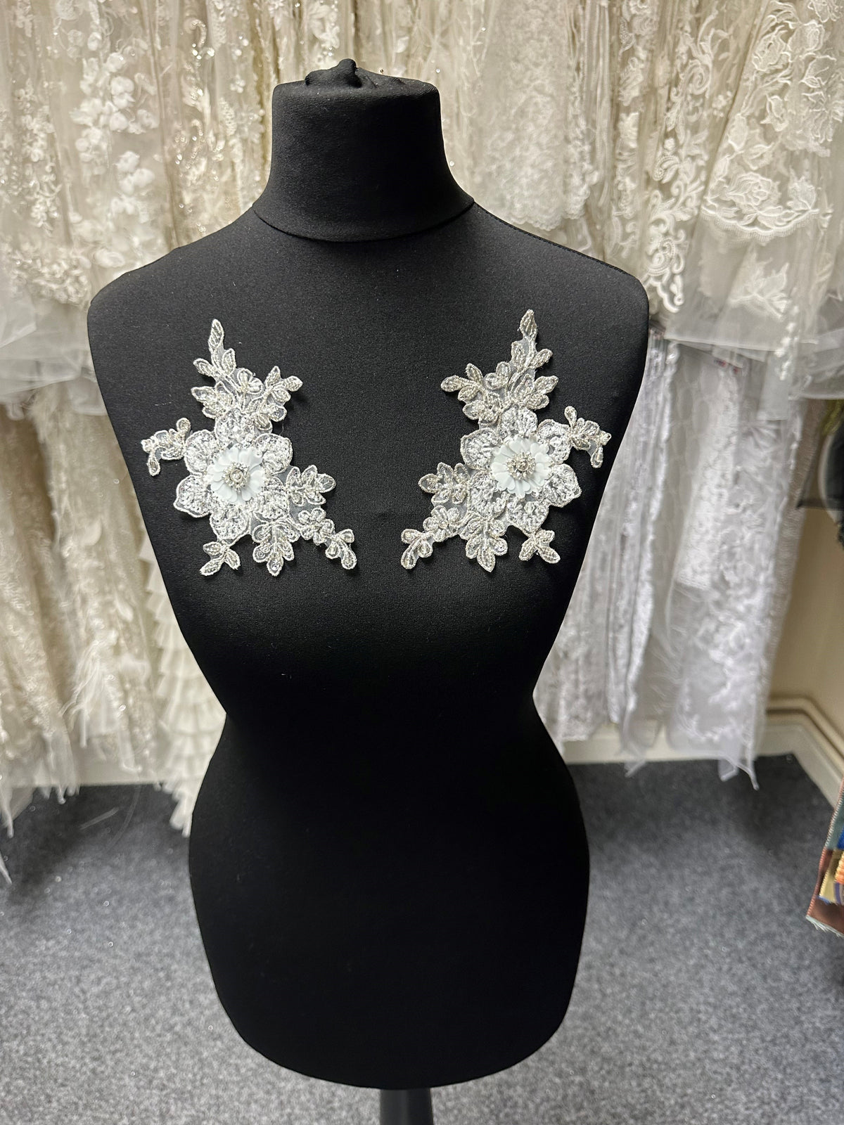 Ivory Sequinned Lace Appliques - Tucana