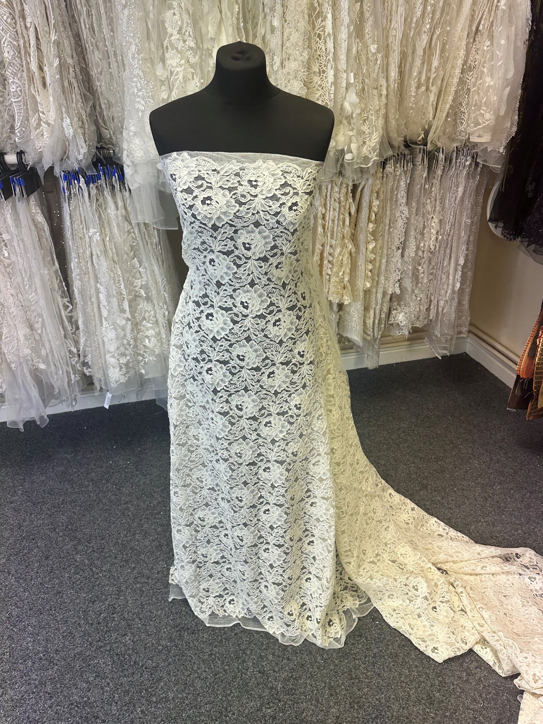 Ivory Corded Lace – Sharon