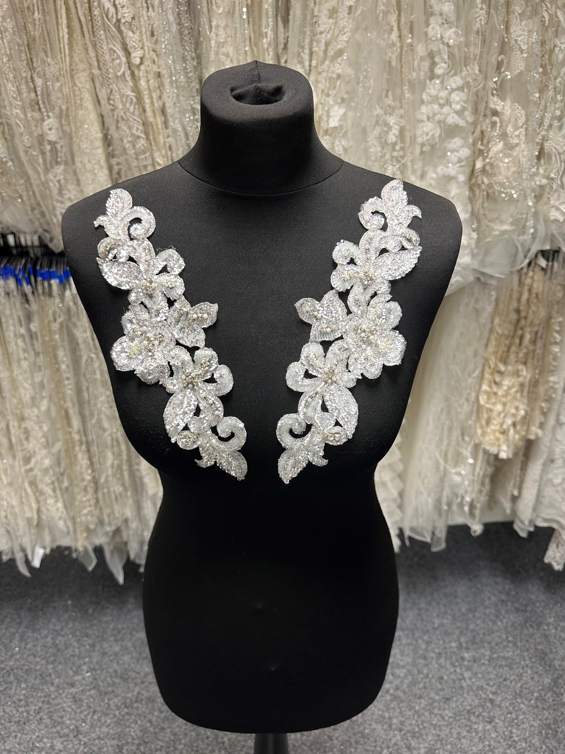 Ivory Sequinned Lace Appliques - Indiana