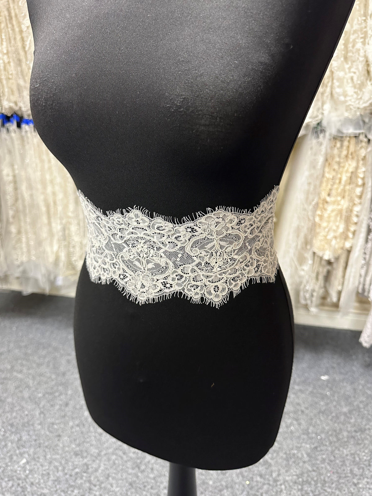 Ivory Corded Lace Trim - Molly