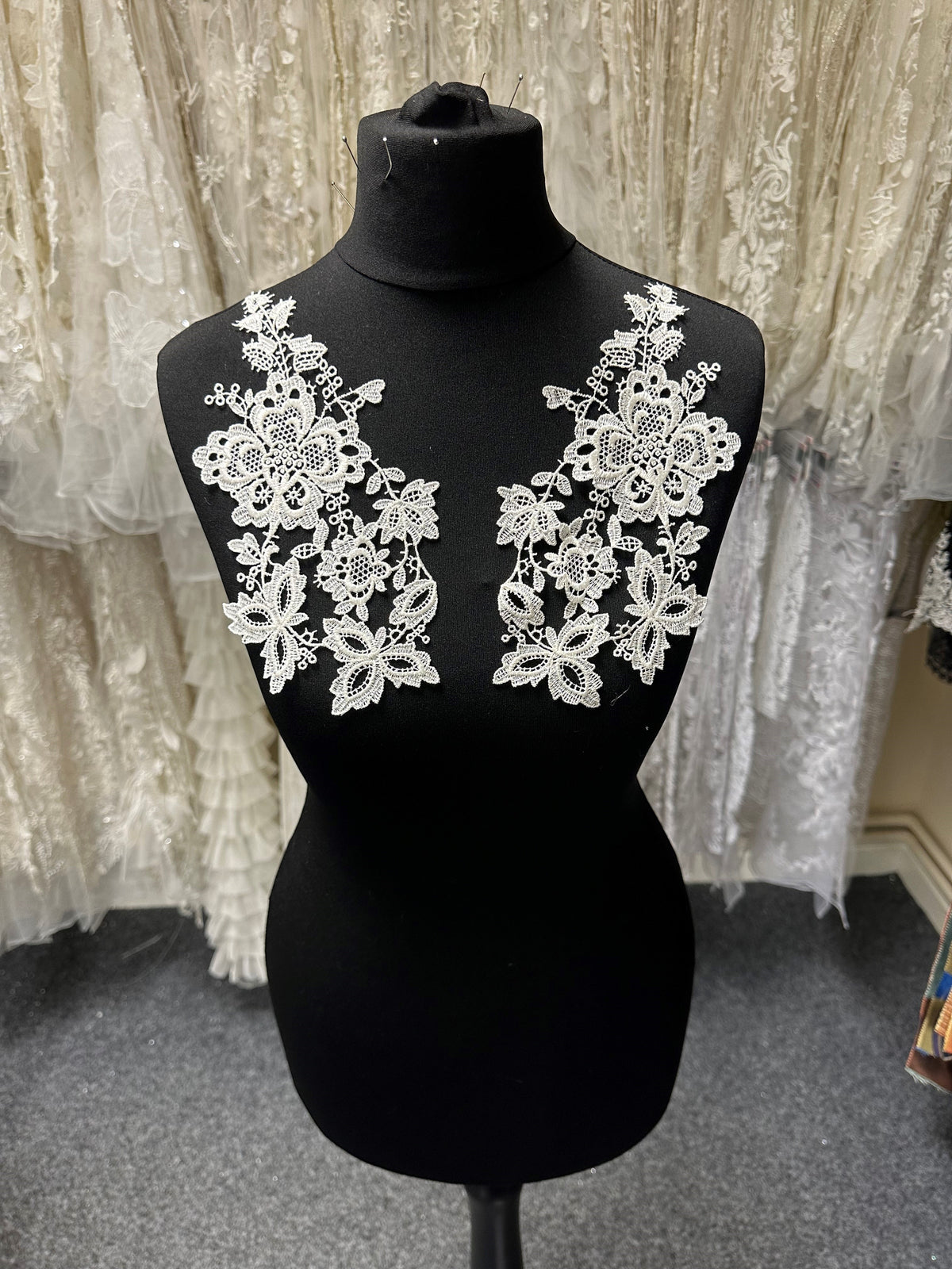 Ivory Guipure Lace Appliques - Courtney