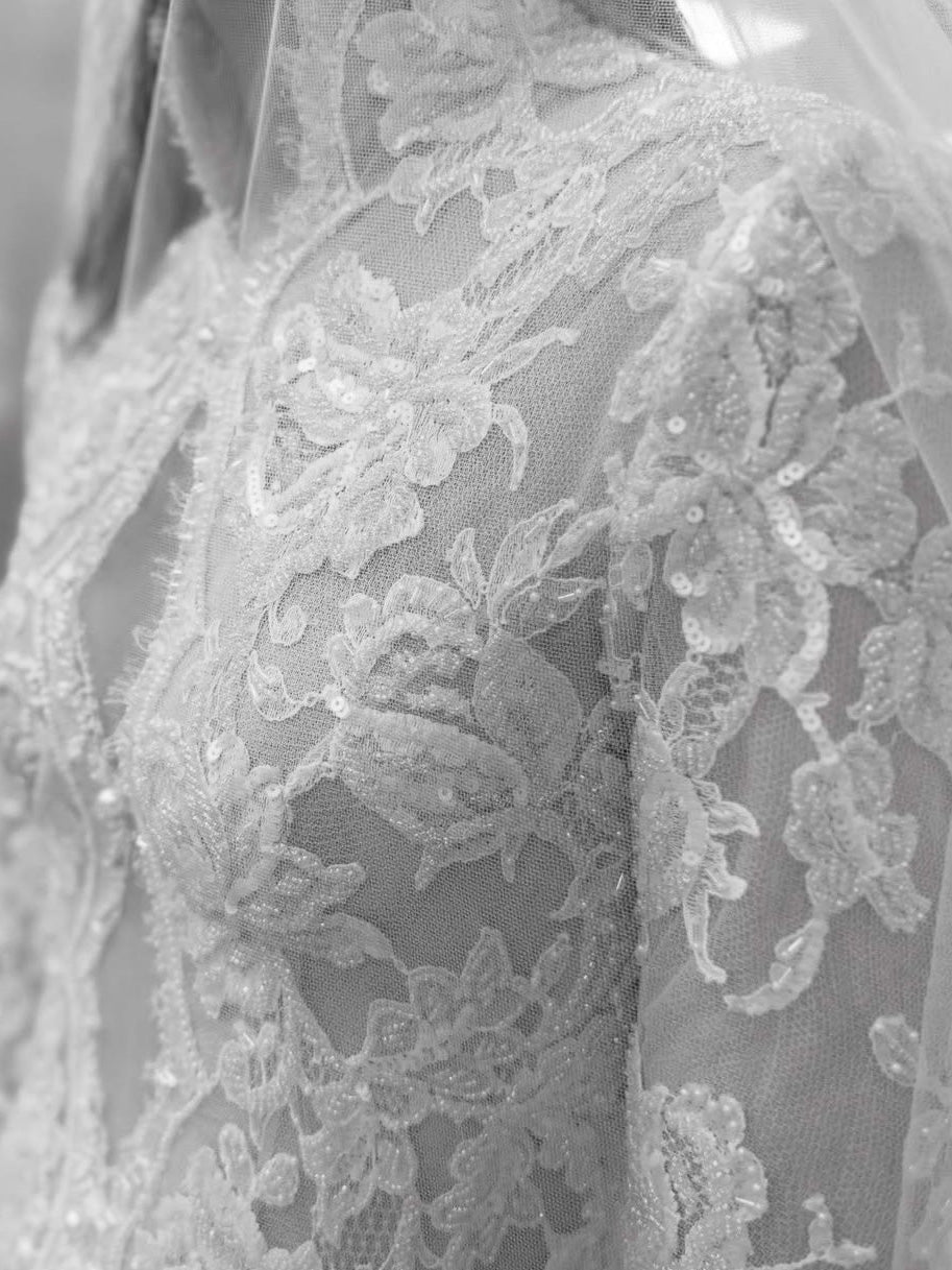 Ivory Chantilly Lace - Alisha