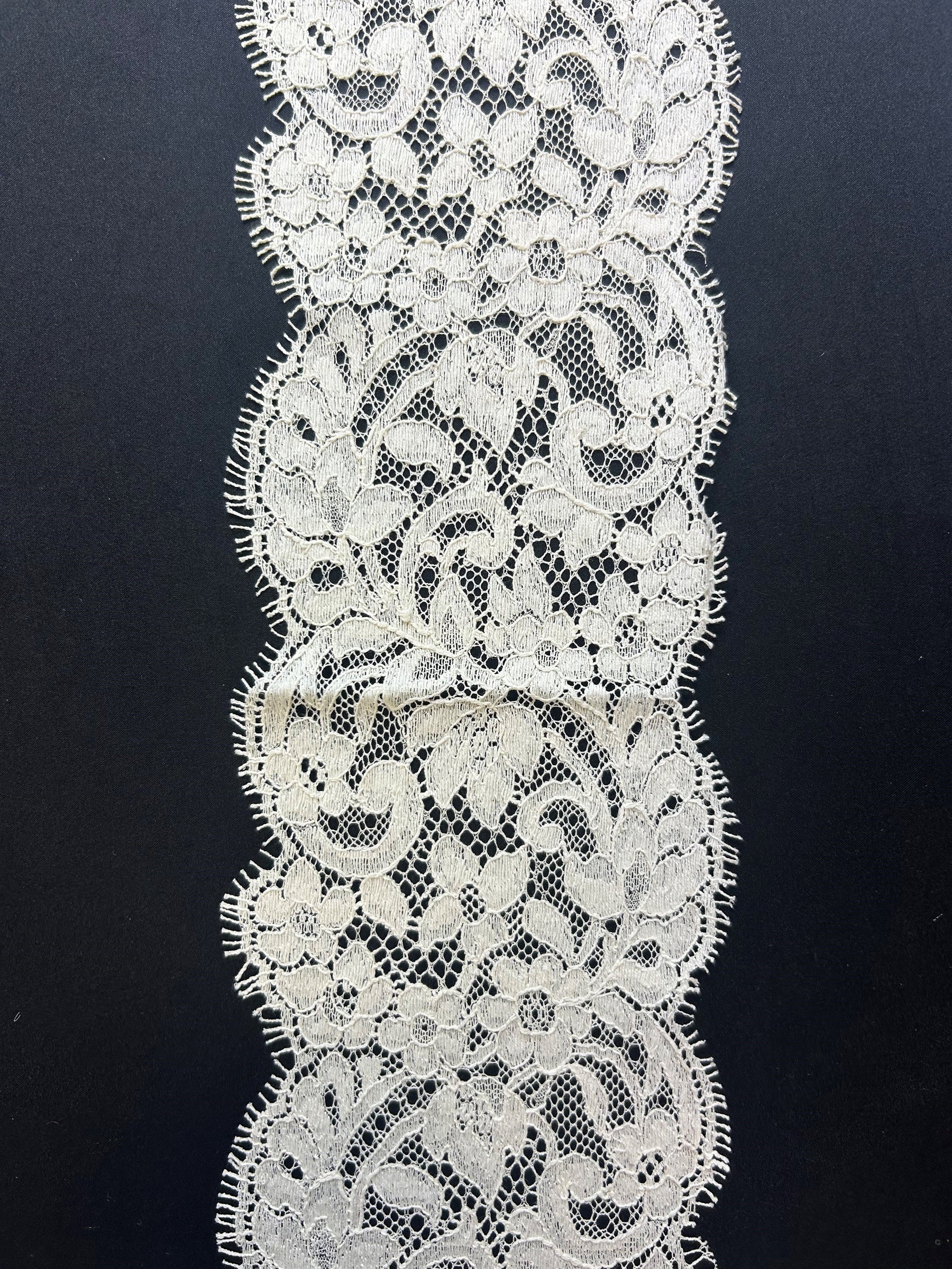 Ivory Chantilly Lace Trim - Brenda