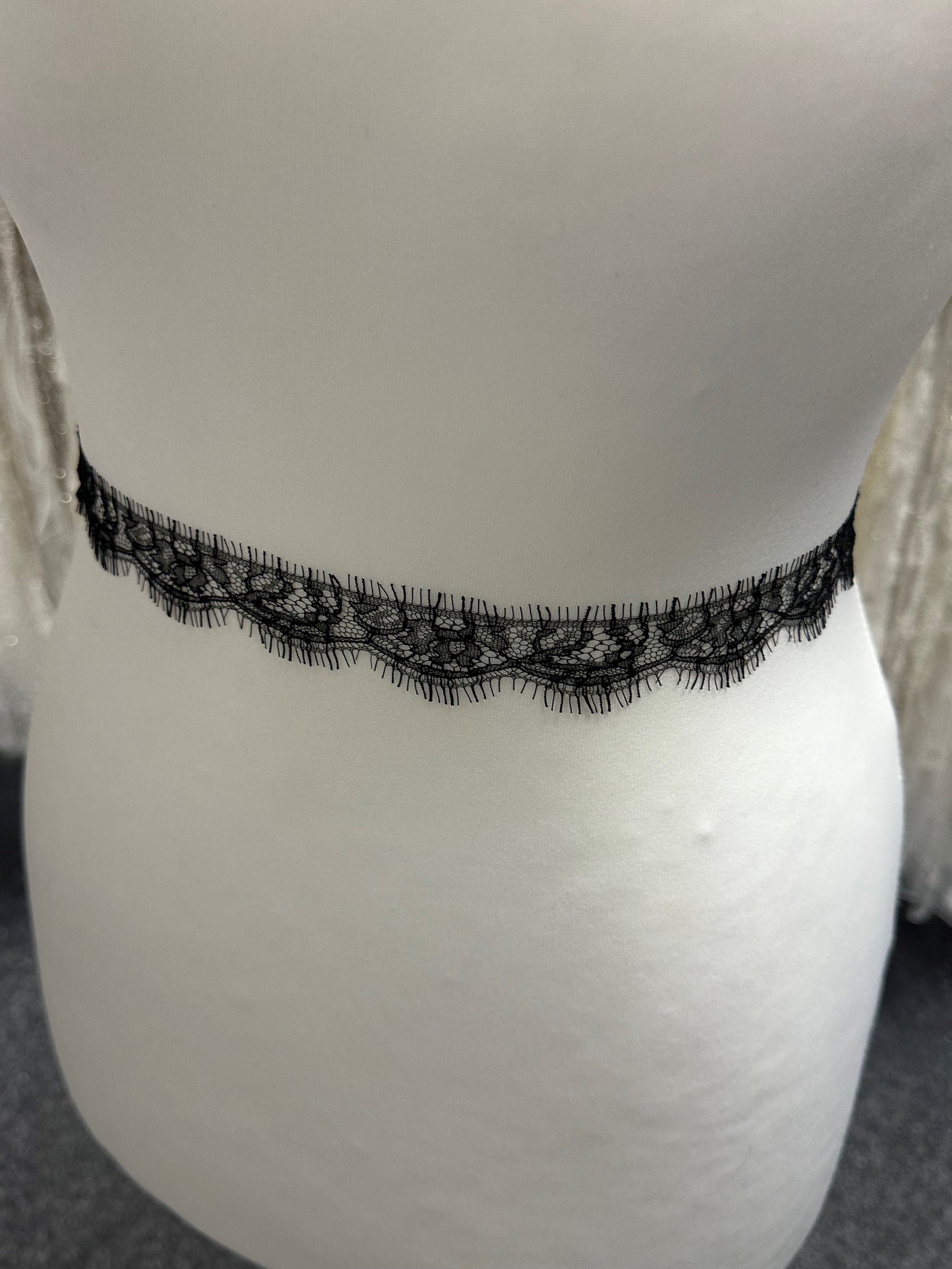 Black Chantilly Lace Trim - Anna