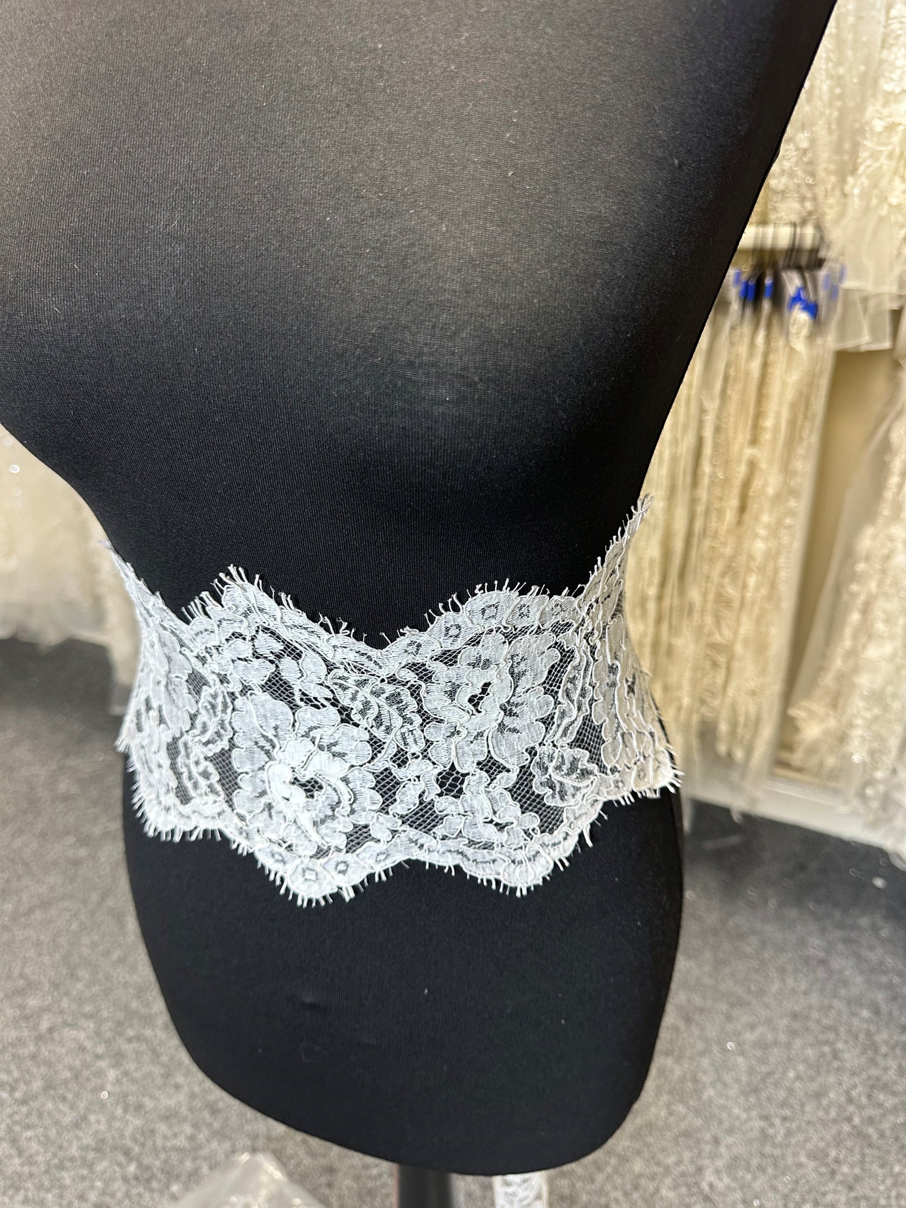 Soft White Chantilly Lace Trim - Amy