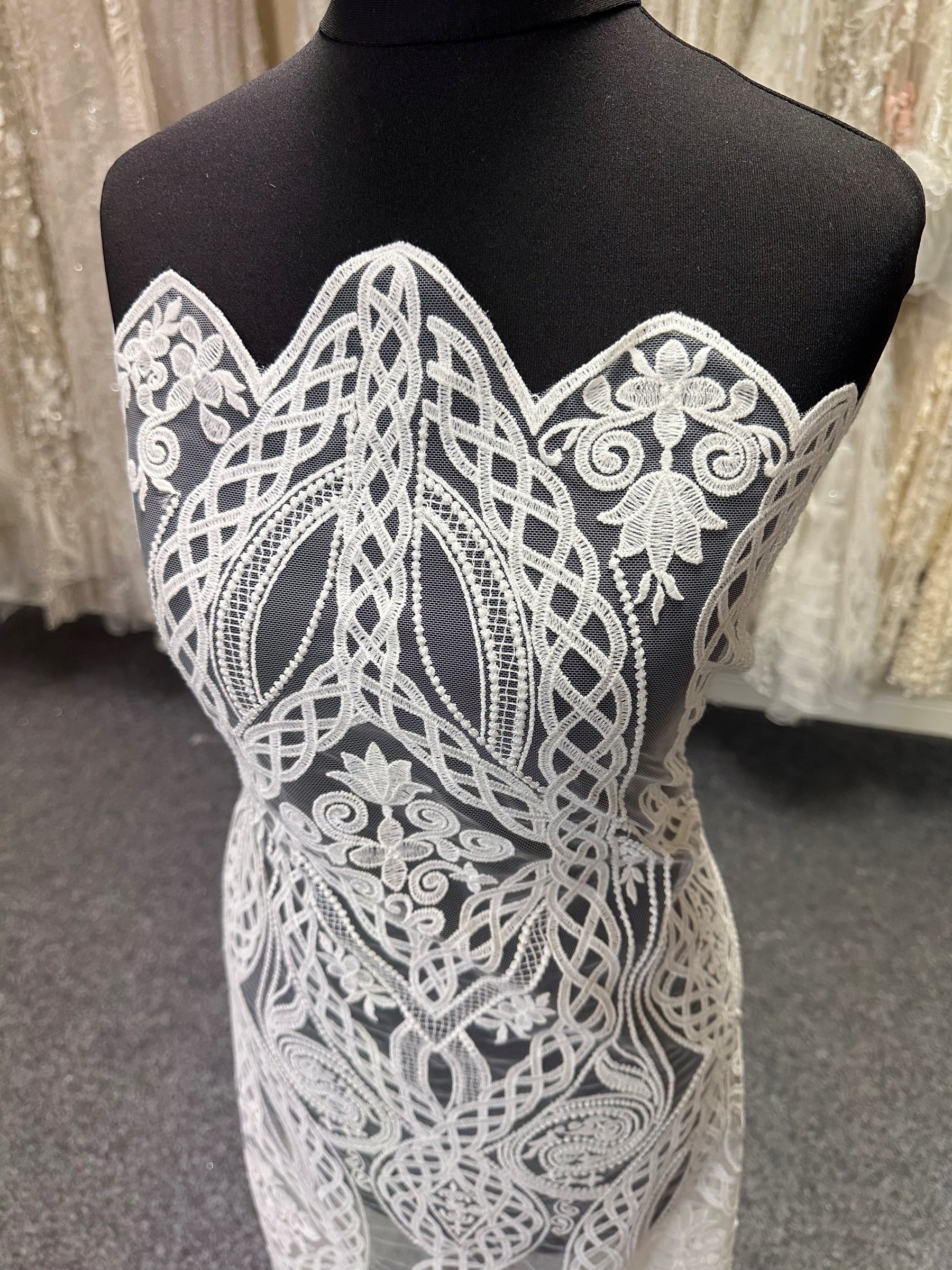 Ivory Embroidered Lace - Barbe