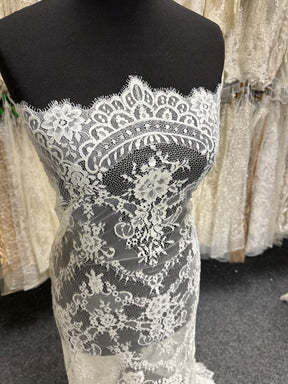 Ivory Raschel Lace - Holly