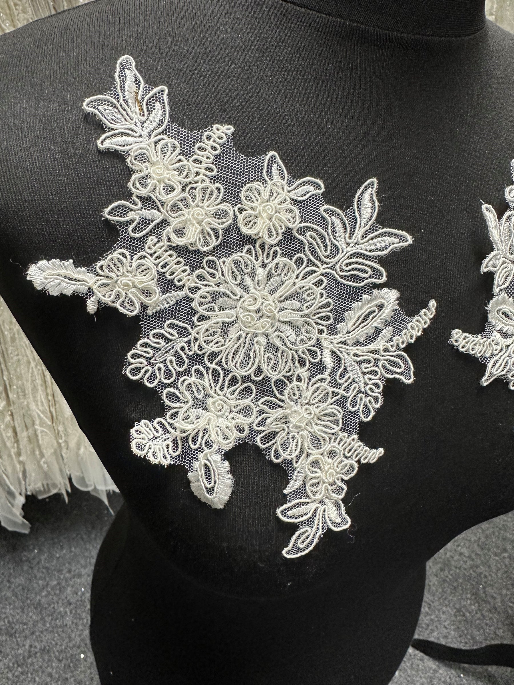 Ivory Corded Lace Appliques – Coral (Large)