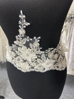 Ivory Flower Lace Trim - Naomi