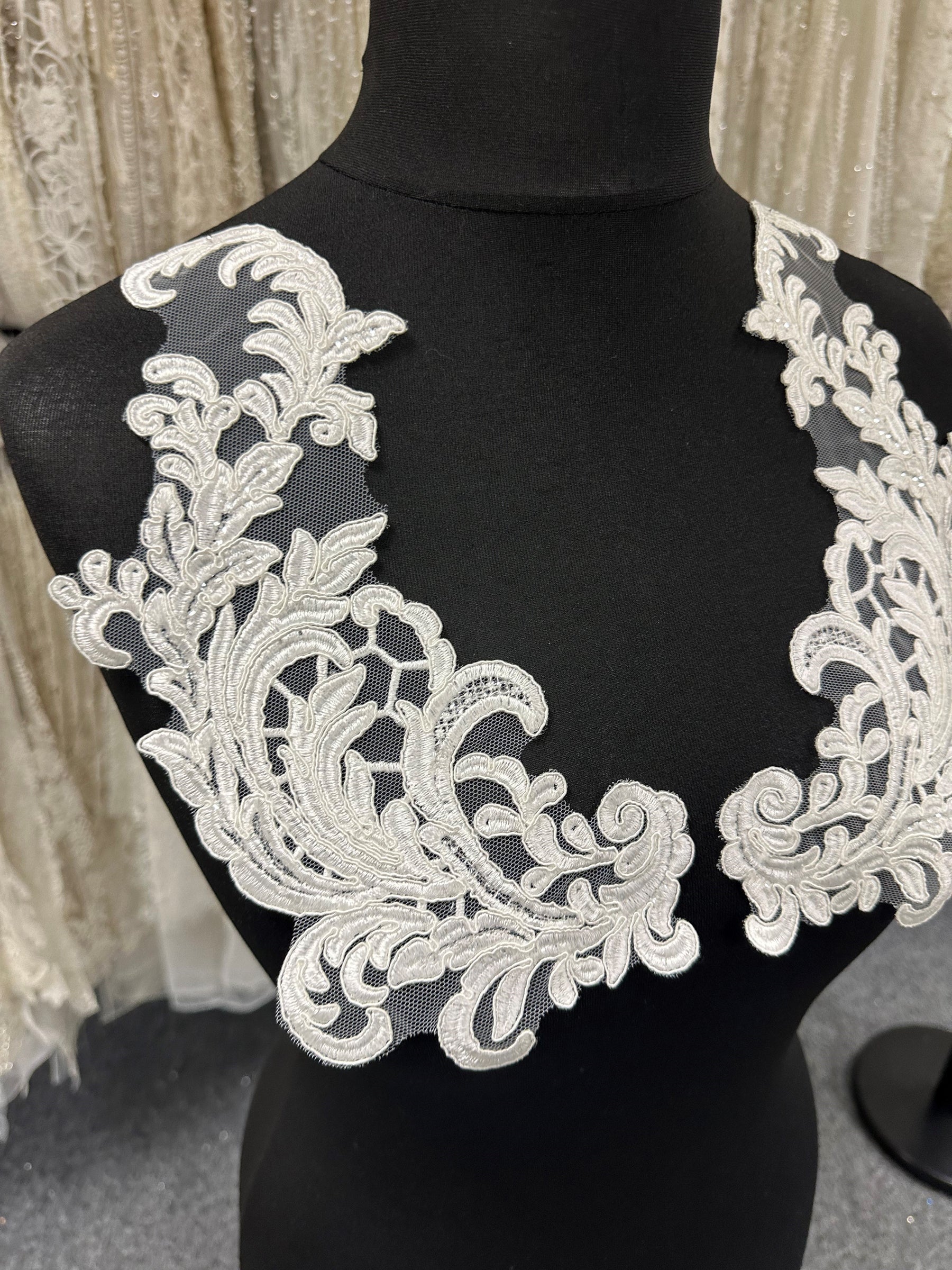 Ivory Sequinned Lace Appliques - Nymph