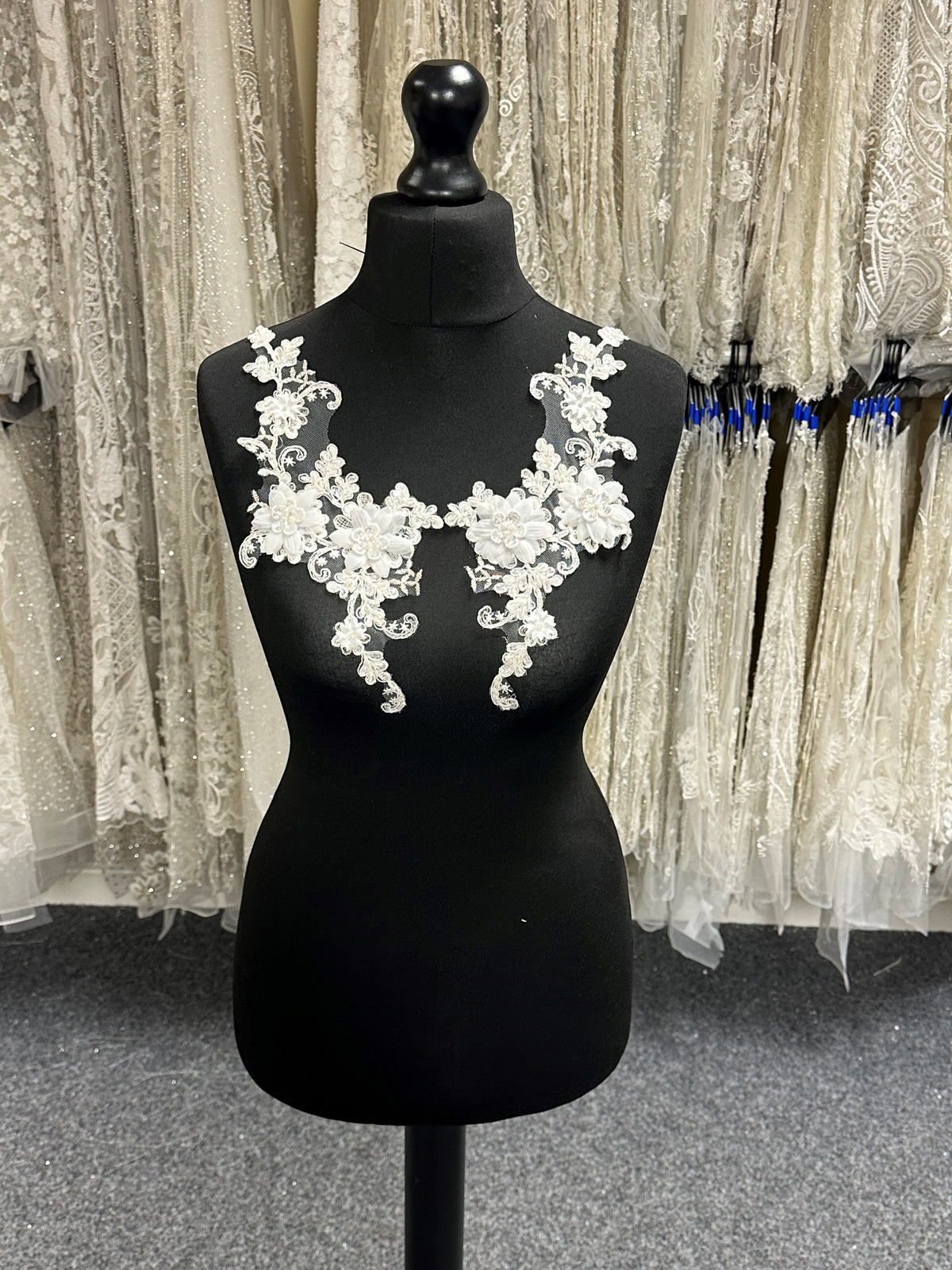 Ivory Flower Lace Appliques - Columba