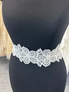 Ivory Corded Lace Trim - Daffodil