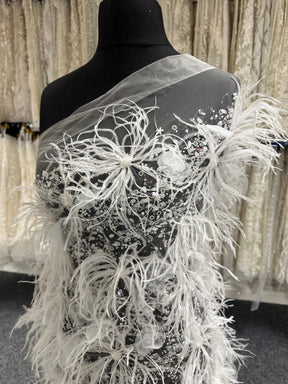 Ivory Feather Lace - Puck