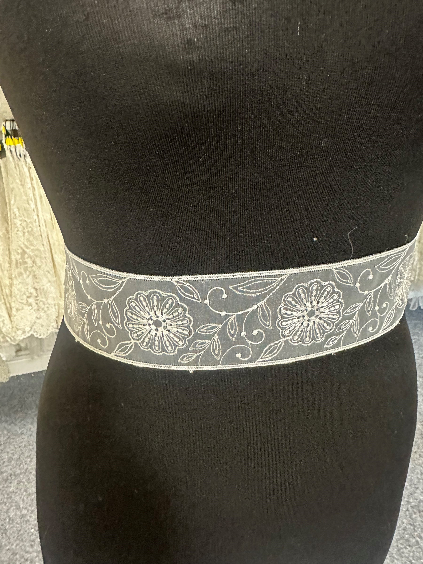 Ivory Embroidered Lace Trim - Phylis