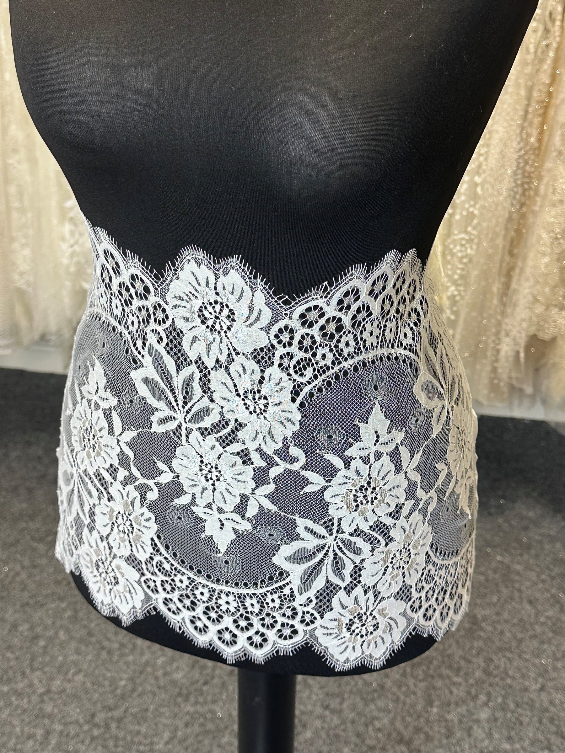 Ivory Raschel Lace Trim - Morgan