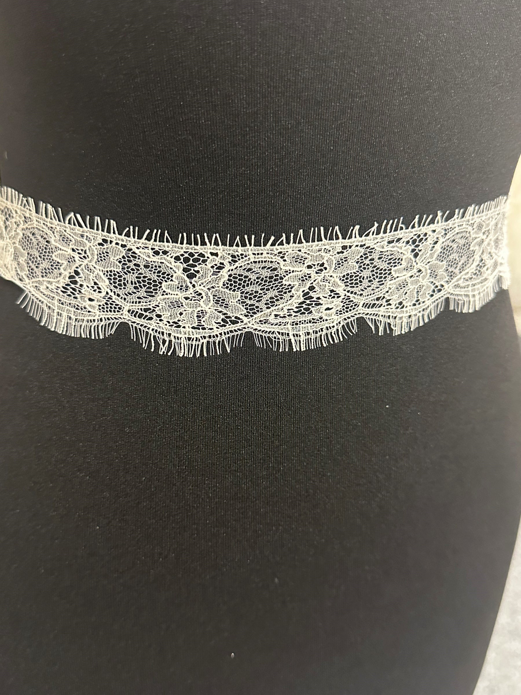 Ivory Chantilly Lace Trim - Charlotte