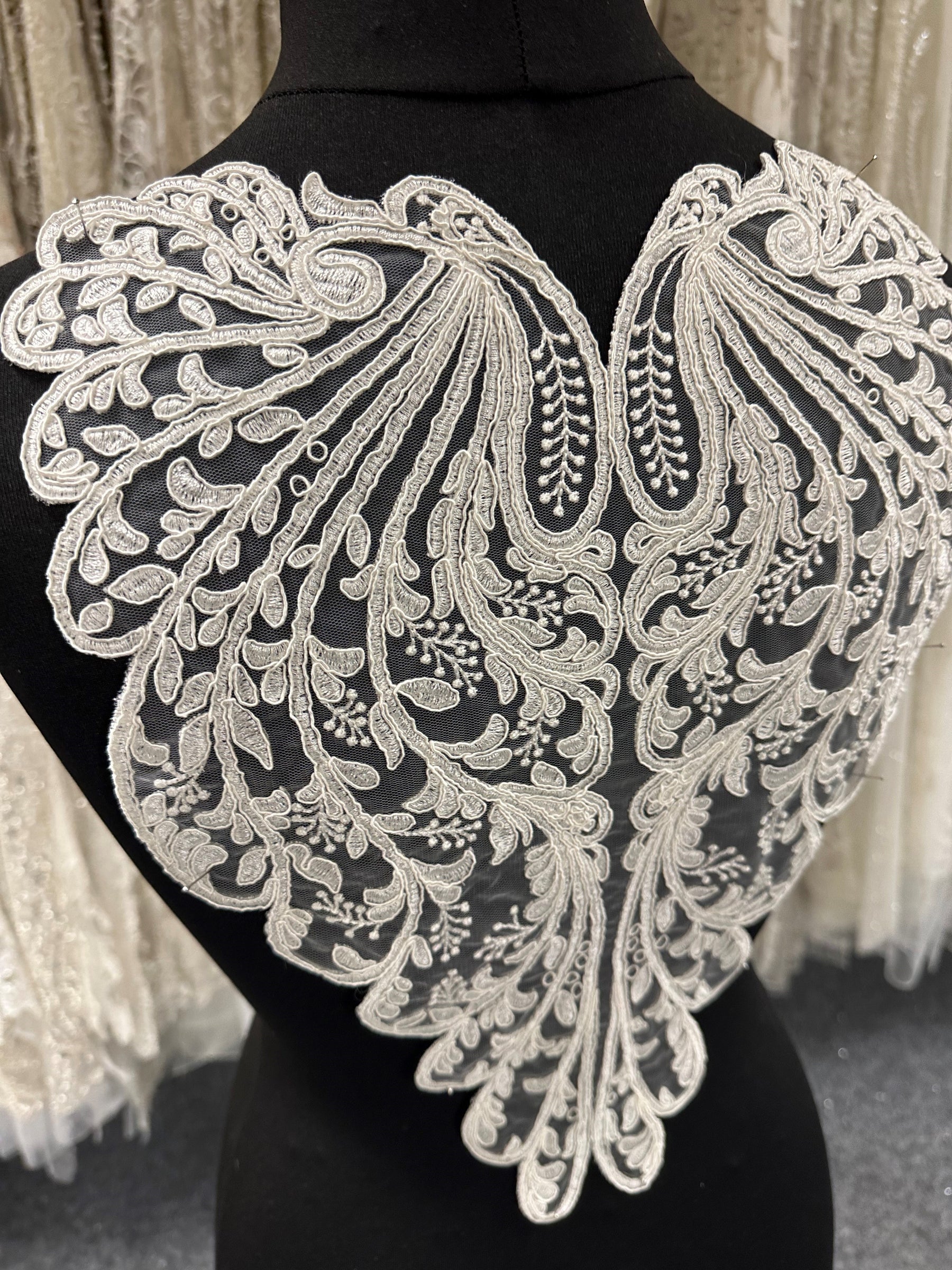 Ivory Corded Lace Applique - Peacock